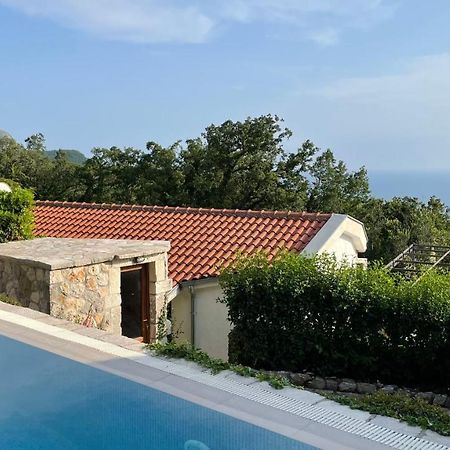 House In The Mountains Near Budva Exterior photo